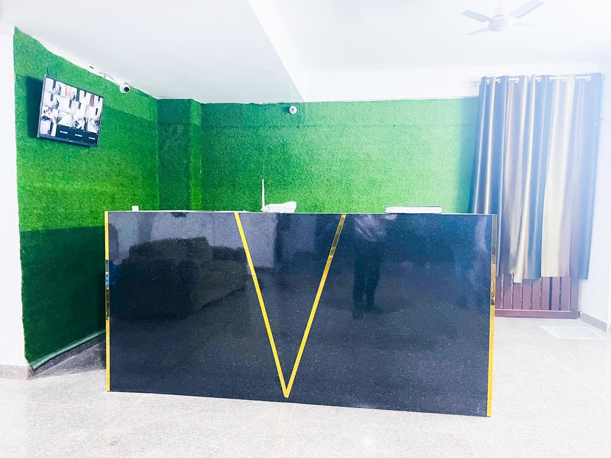 Hotel Twenty Four In Malviya Nagar 3*